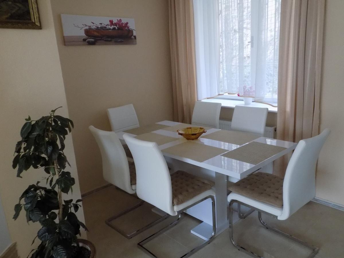 Penzion Marjánka Hluboka nad Vltavou Bagian luar foto